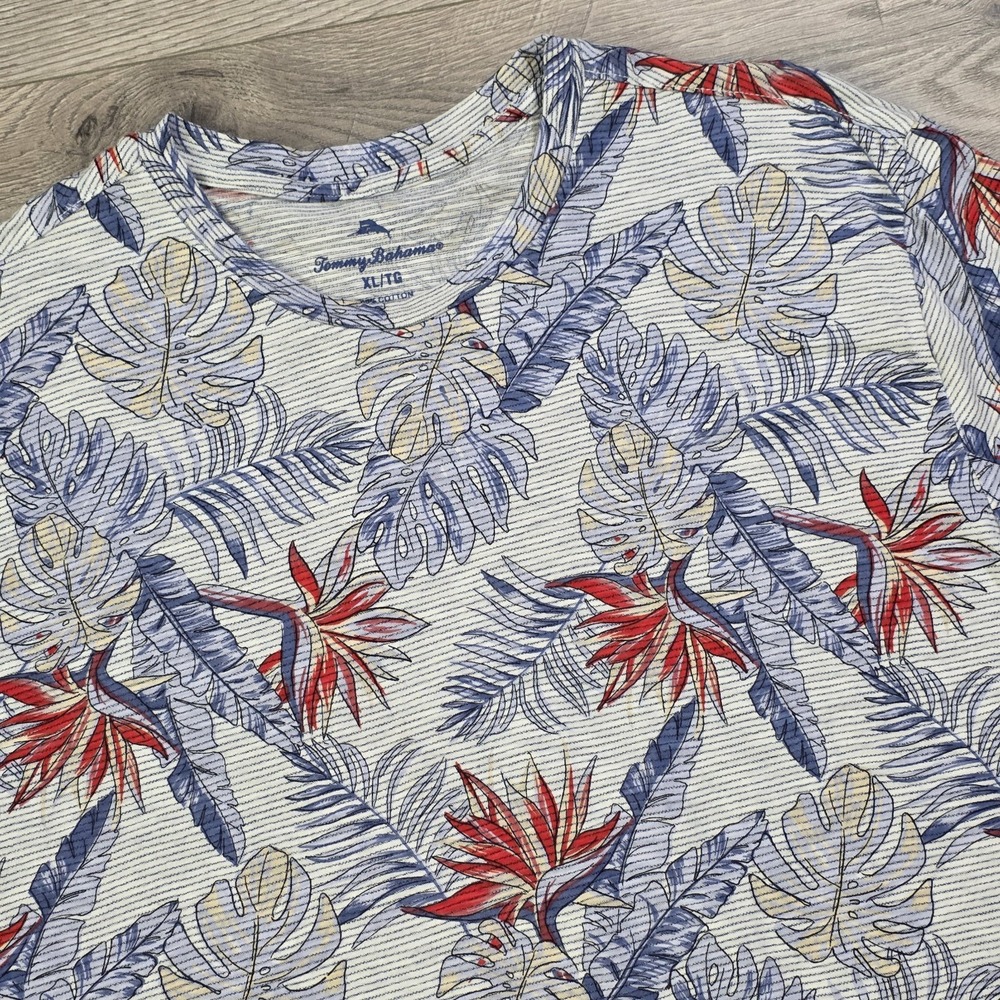 Tommy Bahama T-Shirt Mens XL Blue Floral Tee Short Sleeve Cotton Hawaiian NWOT‎